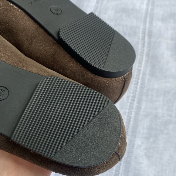 Kenneth Cole NWOT Gentle Soul metallic brown flats. - Picture 9 of 11